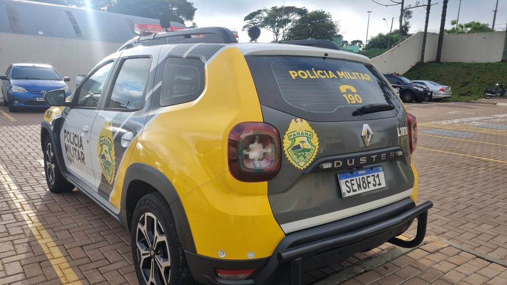 Em Cascavel, motorista avança sinal vermelho e é pego no bafômetro