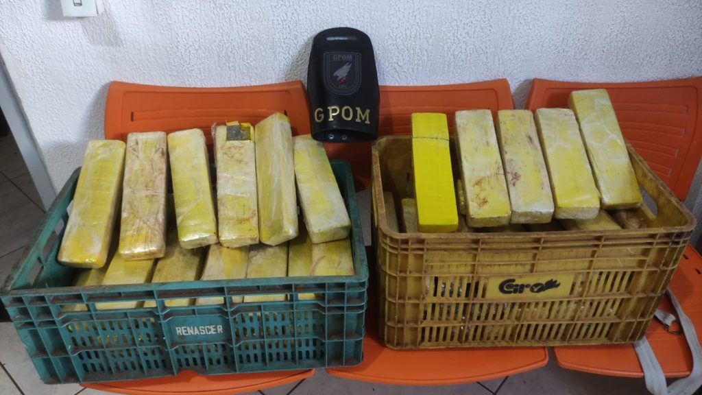 Operação GPOM: Jovem é presa com 46 quilos de drogas em Foz do Iguaçu