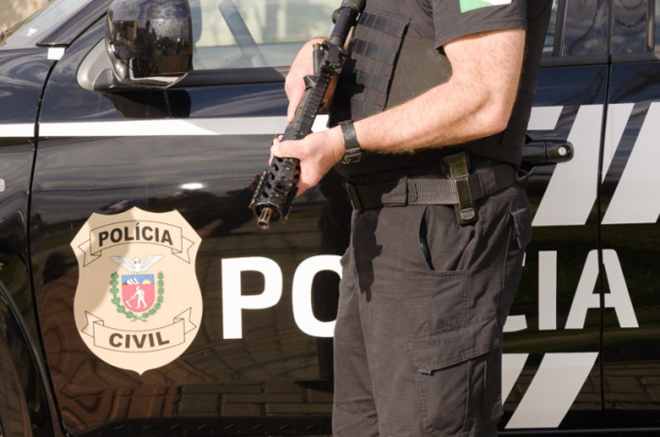 PCPR prende suspeito de tentar furtar prefeitura de Guaratuba 4 horas após o crime PCPR prende suspeito de tentar furtar prefeitura de Guaratuba 4 horas após o crime