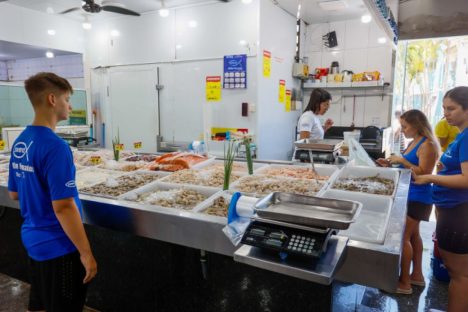 Imagem referente a Agências do Trabalhador do Paraná têm 20,1 mil vagas na semana que antecede o Natal