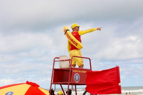 Imagem referente a Cuidados na água: Corpo de Bombeiros Militar reforça orientações aos banhistas