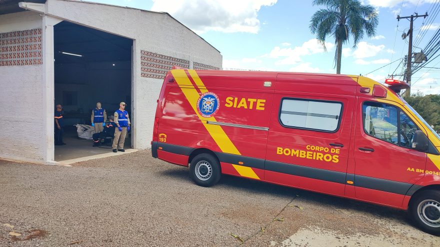 Trabalhador é socorrido pelo Siate no Centro