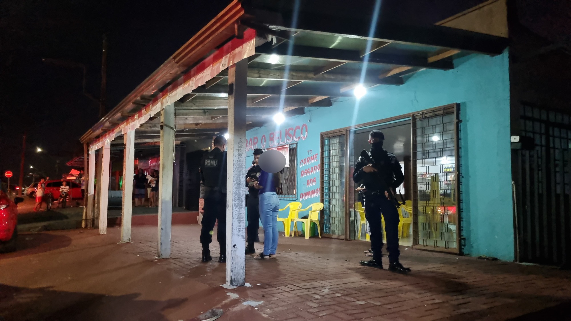 Homem é baleado no rosto em bar no Bairro Floresta em Cascavel