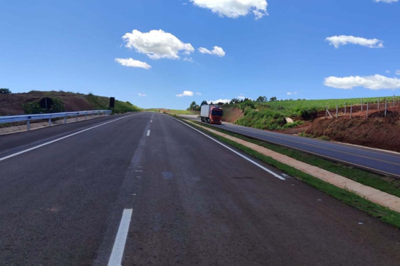 Duplicação da PR-445 entre Mauá da Serra e Lerroville terá novo trecho liberado nesta terça Duplicação da PR-445 entre Mauá da Serra e Lerroville terá novo trecho liberado nesta terça