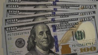 Dólar fecha a R$ 6,09 após bater em R$ 6,20 durante a tarde