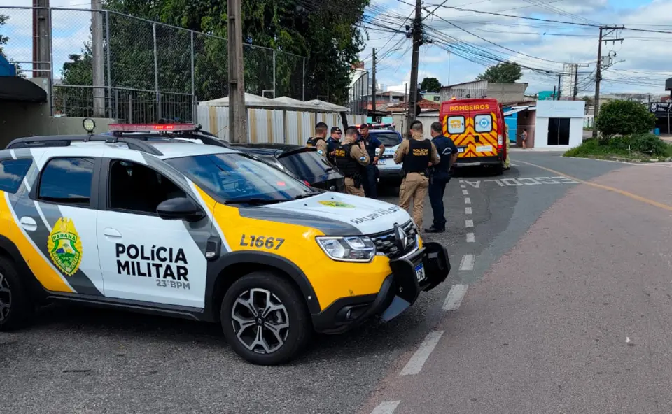Jovem traficante pede socorro em escola após ser esfaqueado por ‘cobradores de conta'
