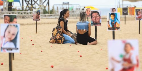 Imagem referente a ONG protesta contra morte de crianças e adolescentes no Rio de Janeiro