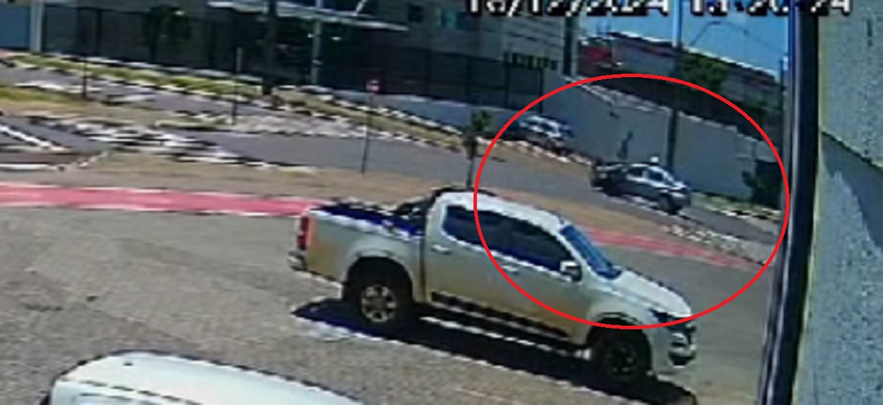 Câmera flagra motociclista sendo arremessado em acidente no São Cristóvão