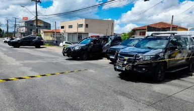 Imagem referente a Mais um ladrão morre em confronto com o Choque; segundo bandido é preso após fazer criança refém