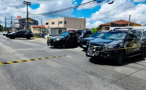 Imagem referente a Mais um ladrão morre em confronto com o Choque; segundo bandido é preso após fazer criança refém