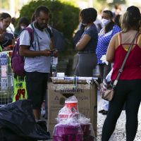 Imagem referente a Brasileiros relatam menor renda e insegurança alimentar após pandemia