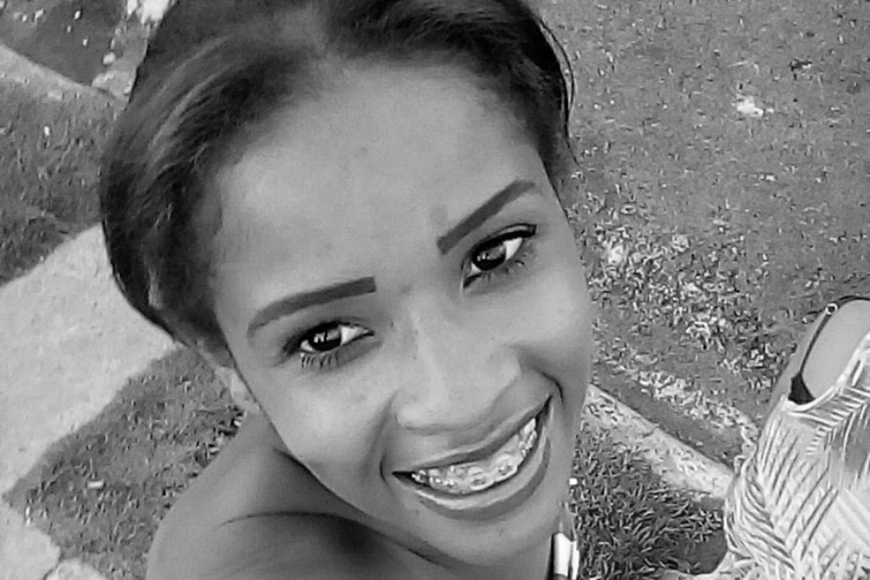 Mulher morre carbonizada em residência que pegou fogo