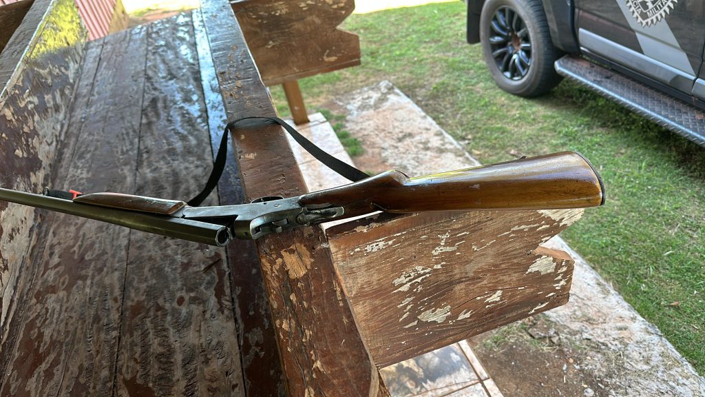 Polícia cumpre mandado e apreende arma e munições em Terra Roxa