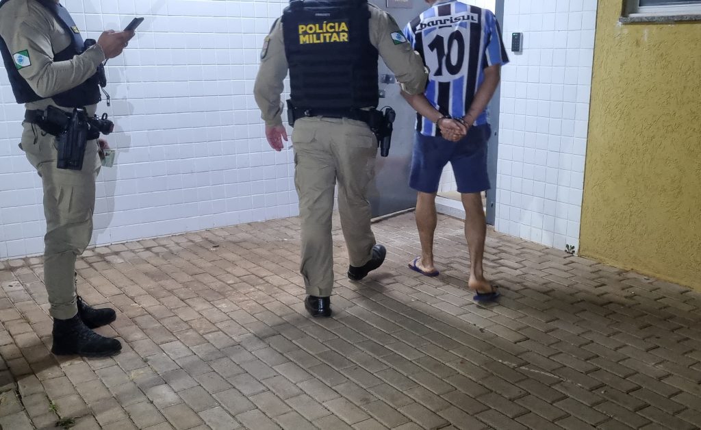 Indivíduo é preso acusado de estuprar a própria filha de 14 anos