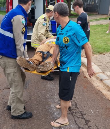 Imagem referente a Motociclista cai e fica ferido na Rua Flamboyant