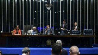 Senado aprova novos limites de gastos públicos em caso de déficit