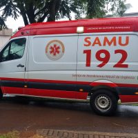 Imagem referente a Motociclista fica ferido após colisão com carro na Avenida Tancredo Neves