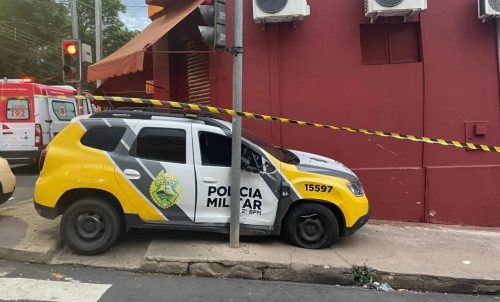 Imagem referente a Homem furta viatura da Polícia Militar e morre durante ocorrência em Santo Antônio da Platina