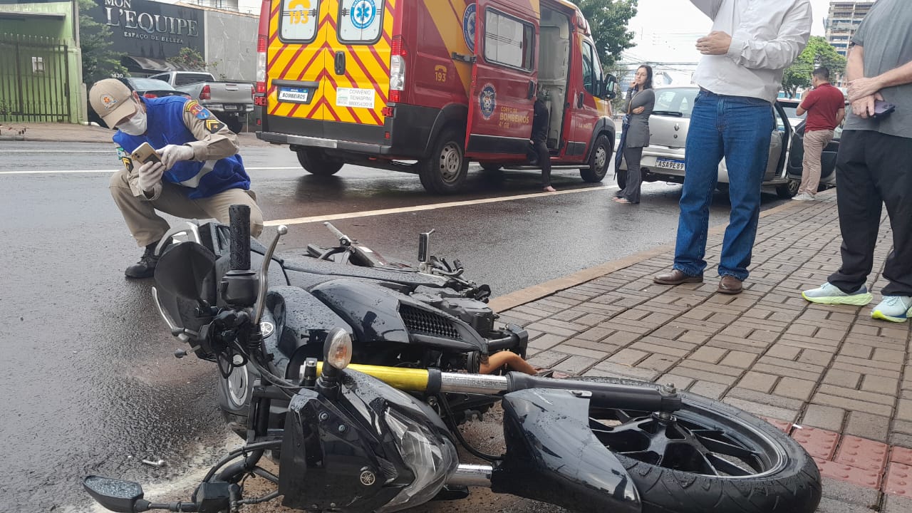 Motociclista se envolve em acidente de trânsito no Centro