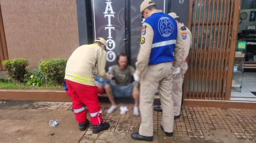 Imagem referente a Morador de rua é atacado com tesoura no Centro após negar cigarros 