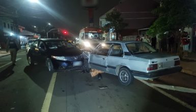 Imagem referente a Honda City e Monza se envolvem em acidente na região norte e motorista acaba detido