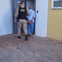 Imagem referente a Homem é preso ao tentar forçar relação sexual com a própria irmã e ainda agredi-la com pau