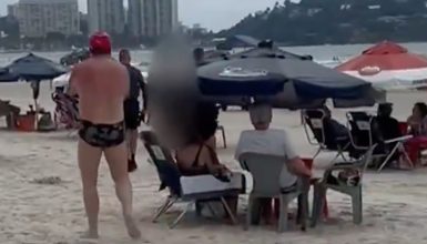 Imagem referente a Polícia é aplaudida após prender suspeitos de furto no Guarujá; veja o vídeo