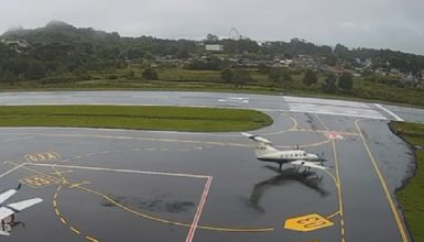 Imagem referente a Veja momento da decolagem do avião que caiu em Gramado