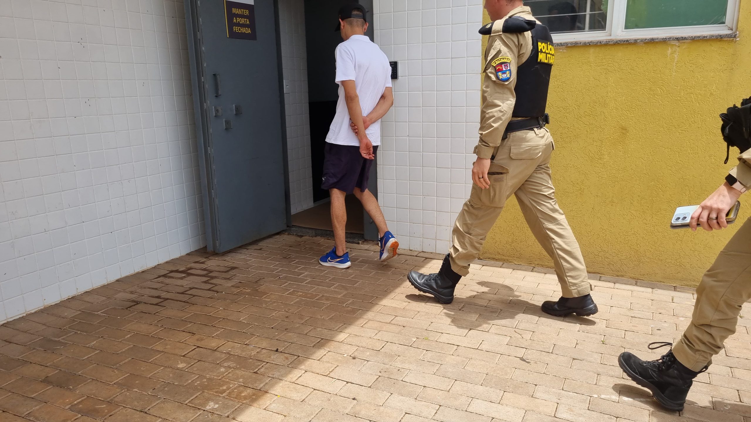 Homem é preso por não pagar pensão alimentícia
