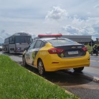 Imagem referente a Ônibus quebra e interdita BR-277 no Trevo da Portal