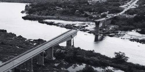 Imagem referente a Sobe para 14 o número desaparecidos após queda de ponte