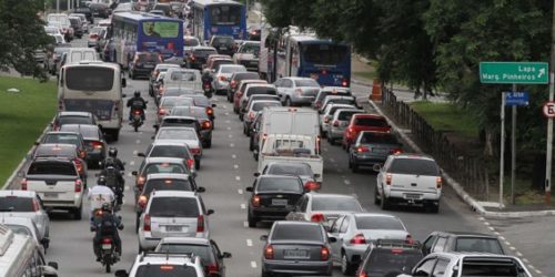 Imagem referente a Rodízio de veículos fica suspenso até o início de janeiro em São Paulo