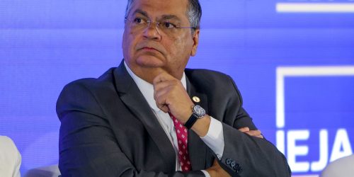 Imagem referente a Dino suspende o pagamento de R$ 4,2 bilhões em emendas de comissão