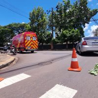 Imagem referente a Ford Focus e Honda CG se envolvem em colisão na Rua Minas Gerais