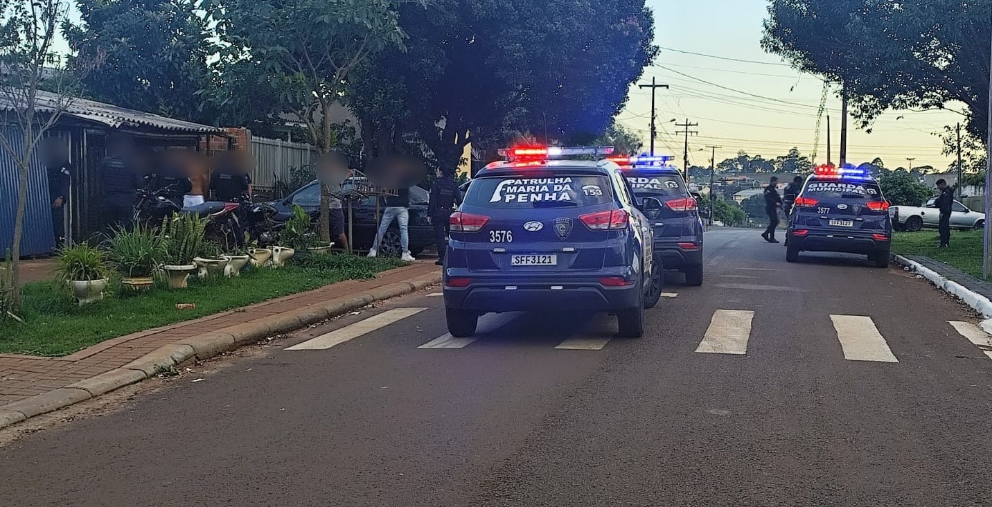 Imagem referente a Após ação da Guarda Municipal adolescente com carro furtado é apreendido