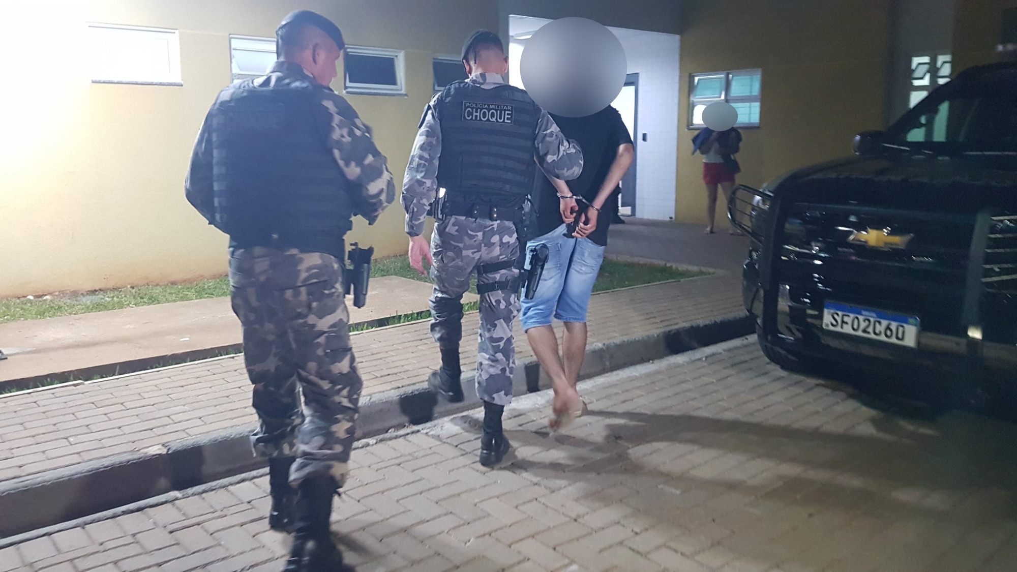 Jovem que era procurado por crime de roubo é detido Jovem que era procurado por crime de roubo é detido
