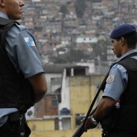 Imagem referente a Governo edita decreto para disciplinar uso da força em ações policiais