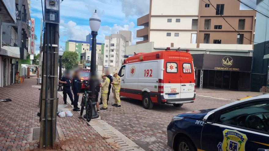 Homem é agredido com paver na Rua Erechim