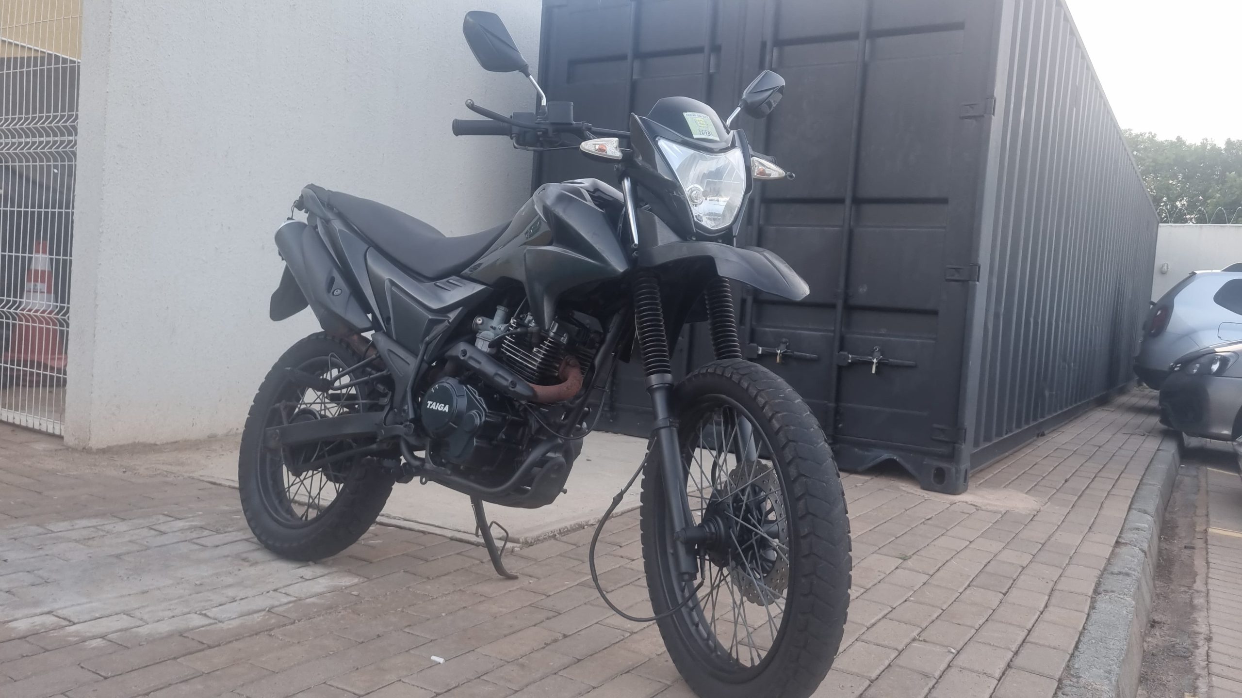Homem é detido no Santo Onofre com moto paraguaia com a identificação raspada
