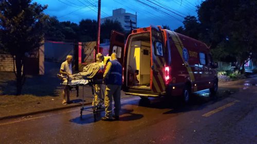 Imagem referente a Mulher cai da escada no Bairro Cancelli, em Cascavel