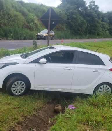 Imagem referente a Saída de pista é registrada na BR-163 em Cascavel