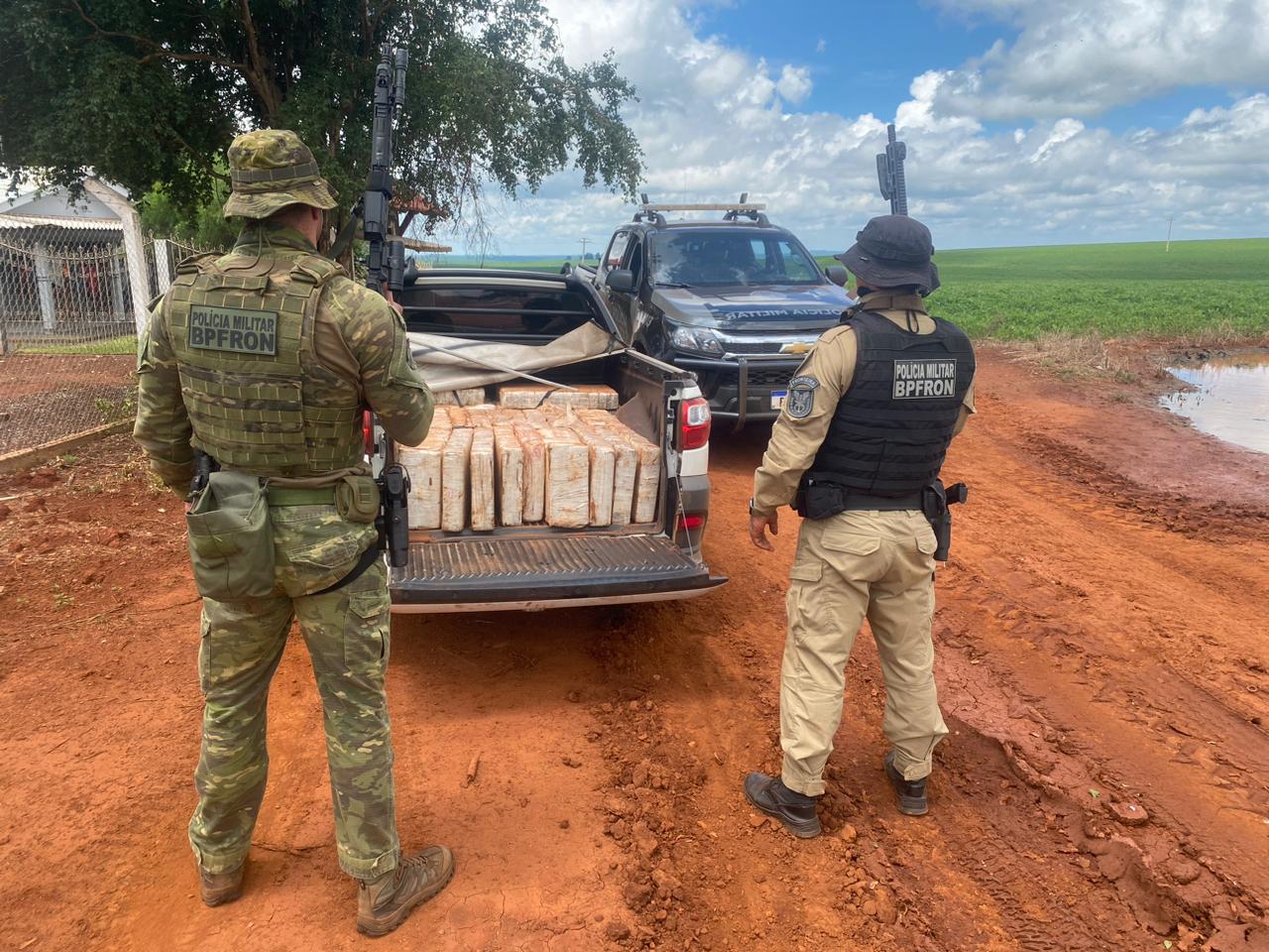 Com apoio de policiais de Cascavel, mais de 400 quilos de maconha são apreendidos em Mamborê