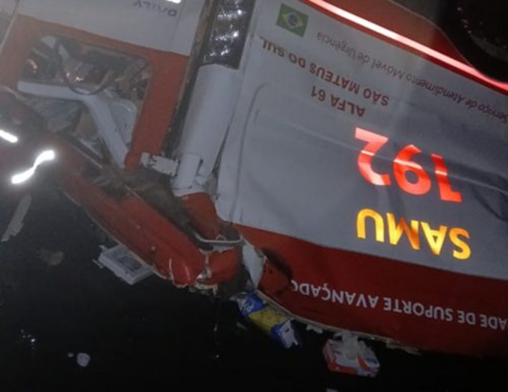 Grave acidente com ambulância do Samu deixa mortos e feridos na BR-476