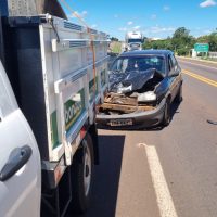 Imagem referente a Forte colisão traseira é registrada na BR-277, no Parque São Paulo