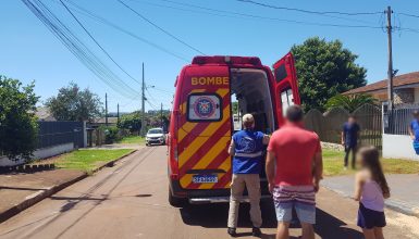 Imagem referente a Homem despenca de três metros de altura ao se desequilibrar em escada