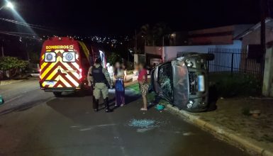 Imagem referente a Motorista perde o controle da direção e capota veículo no Floresta