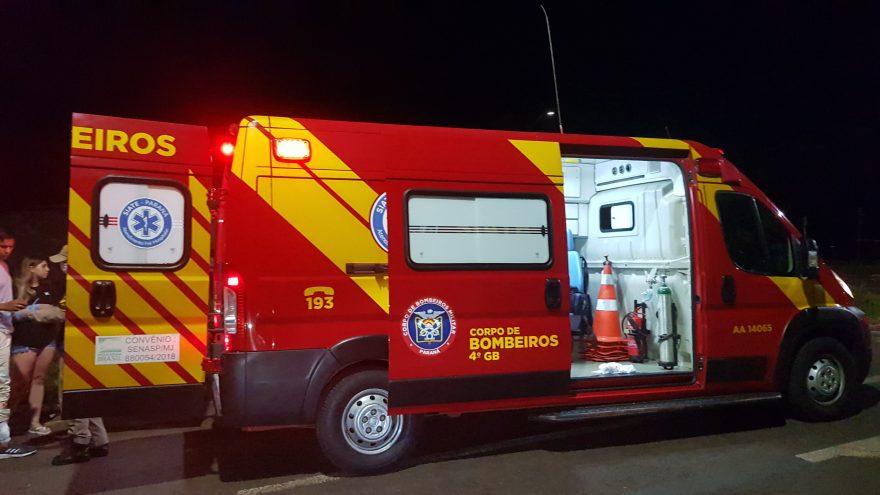 Gol e moto se envolvem em acidente no Bairro Santa Cruz