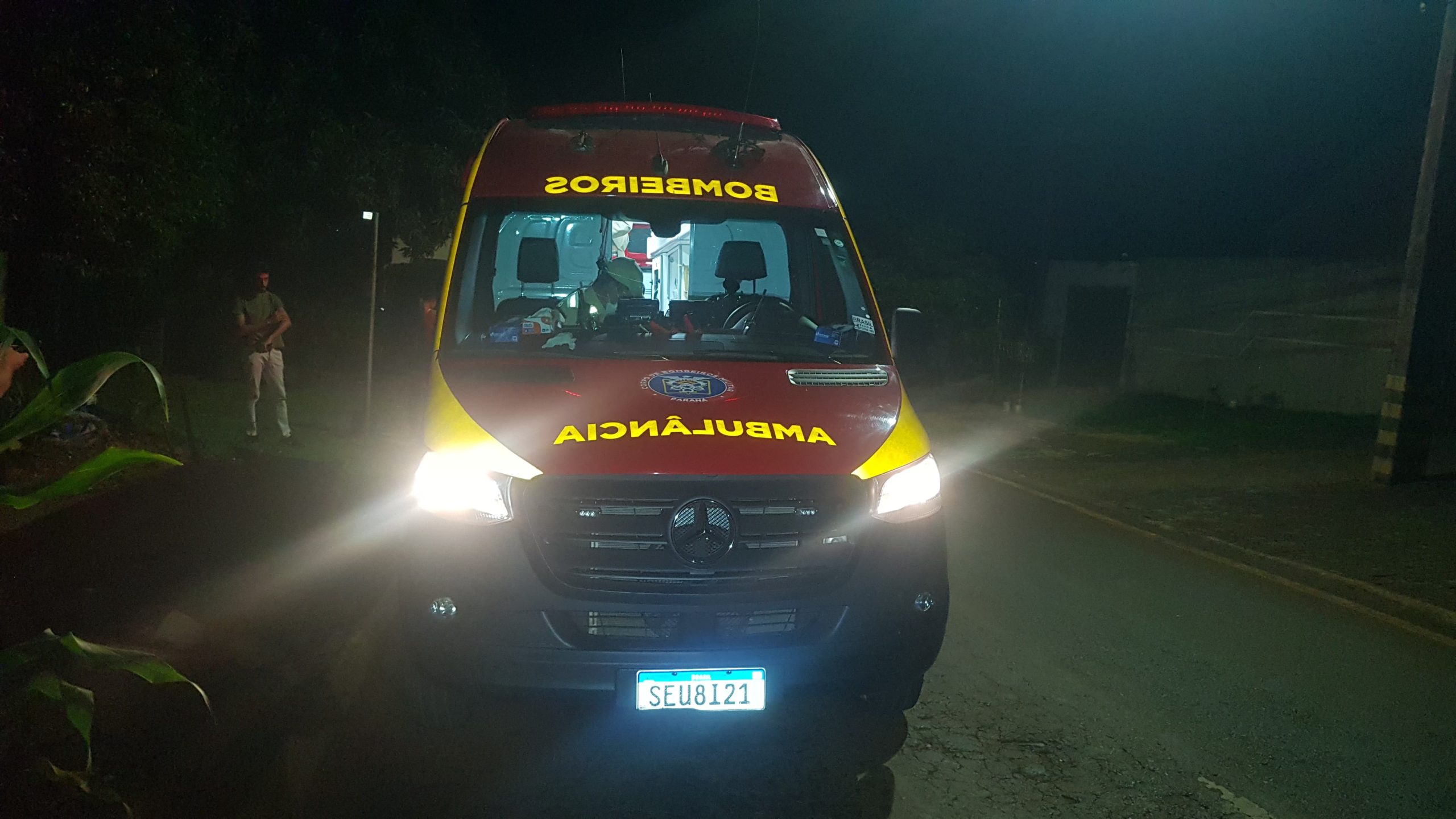 Menino de 3 anos cai de cama e fratura o braço