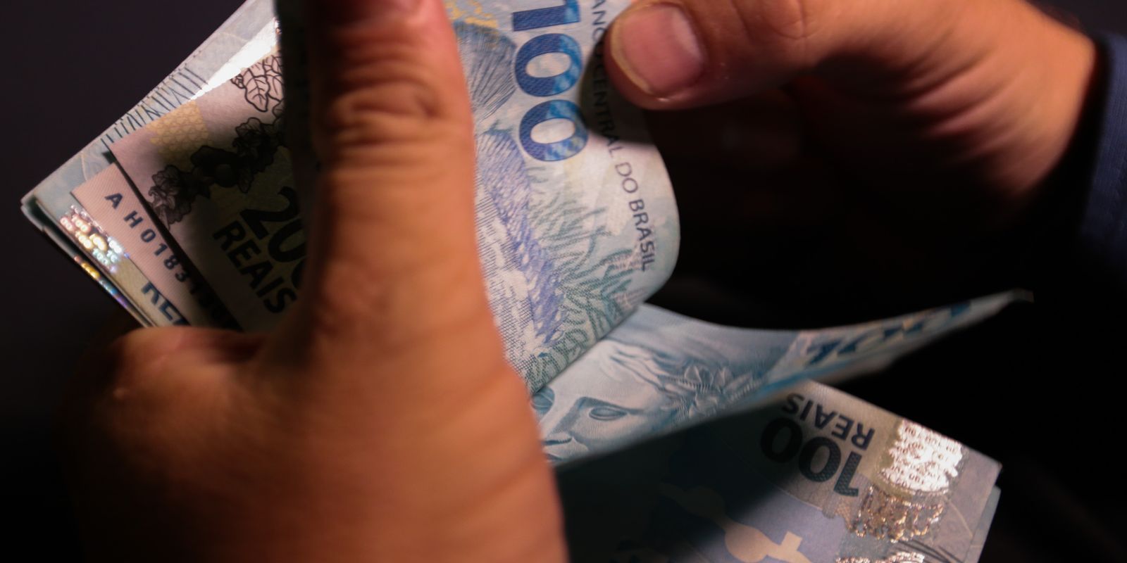 Lula sanciona regra que limita aumento do salário mínimo; veja valor Lula sanciona regra que limita aumento do salário mínimo; veja valor