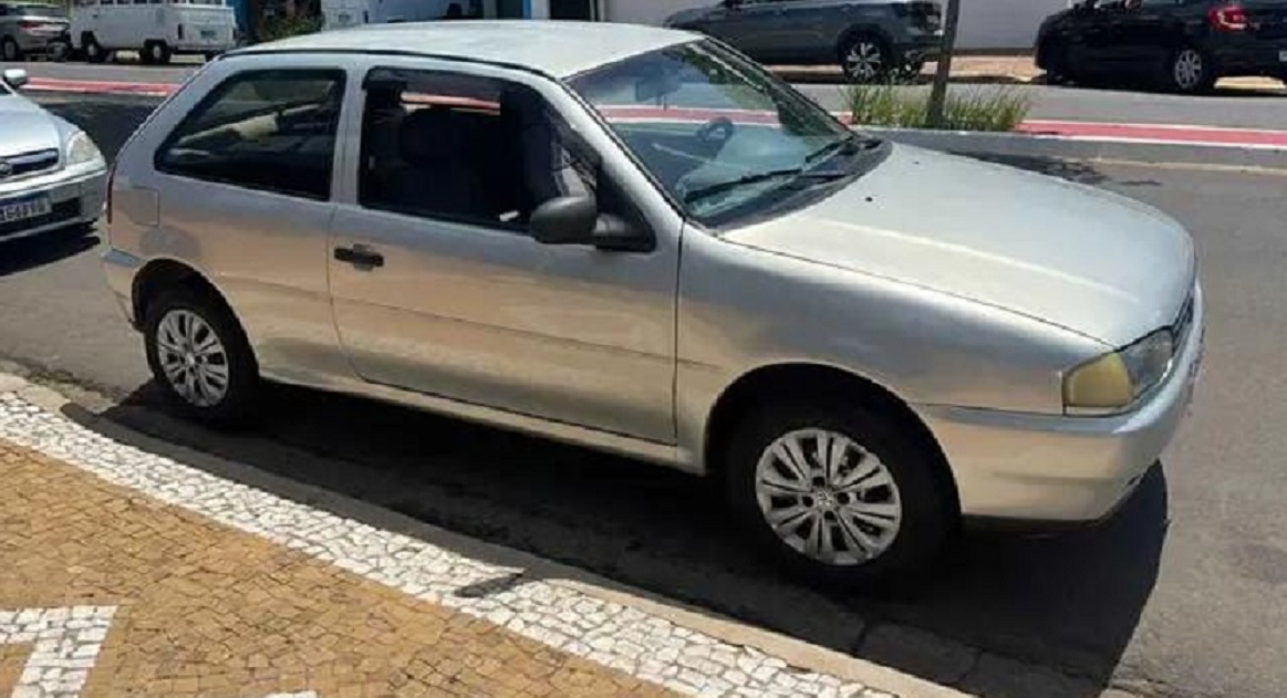 Gol placas AIC-5B92 foi furtado na Rua Mato Grosso
